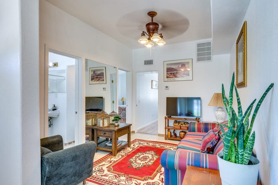 Lake Elsinore Apt 4 Mi to Water: Pets Welcome! Apartment in Lake Elsinore