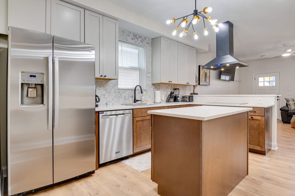 3 Mi to Dtwn Indy: Urban Retreat w/ Outdoor Space Apartment in Indianapolis