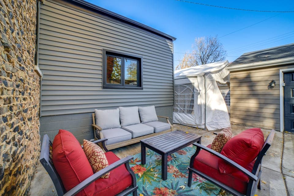 Pet Friendly! Near Casinos & Lake Michigan Beaches Apartment in Hammond