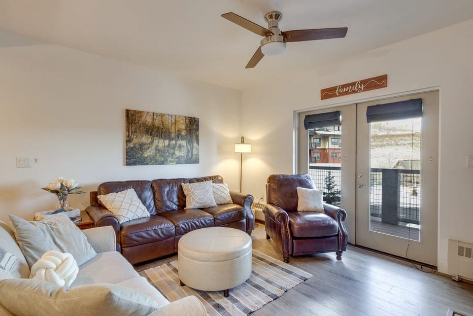 Granby Ranch Condo w/ Mtn-View: Trails & Hot-Tub! Apartment in Granby