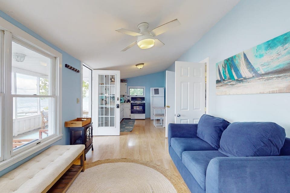 2BR Lakeside Home w/ Patio, Porch & AC House in Cayuga Lake