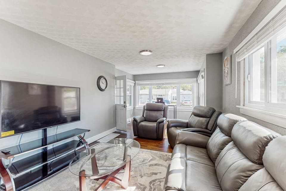 Group-Friendly Michigan City Retreat Near Beach! House in Michigan City