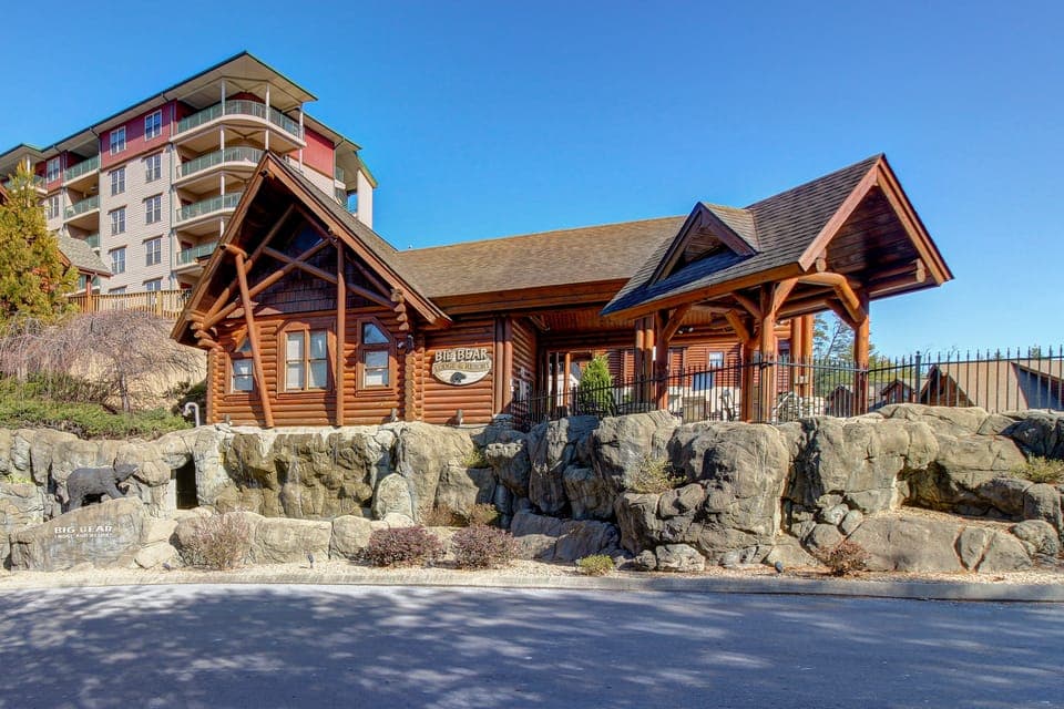 Near Dtwn Pigeon Forge! Multi-Level Cabin w/ Pool House in Pigeon Forge