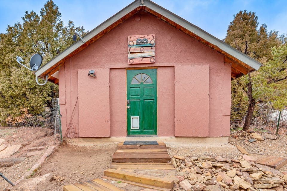 Couples Haven 1 Mi to Dtwn Dolores! Bring Your Pet Apartment in Colorado