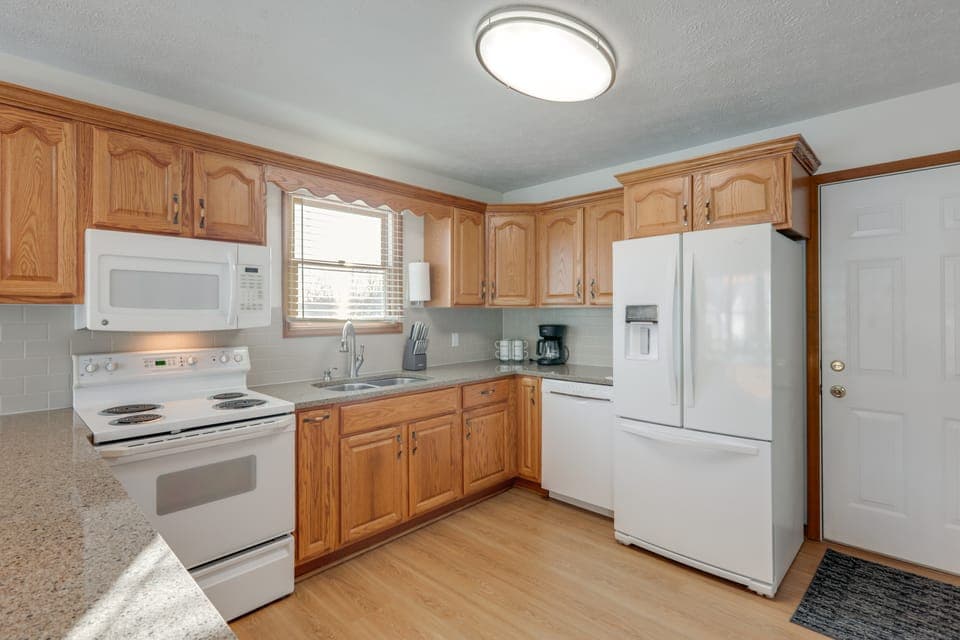 1 MI to Downtown Liberty: Boat, Hike & Fish! House in Indiana