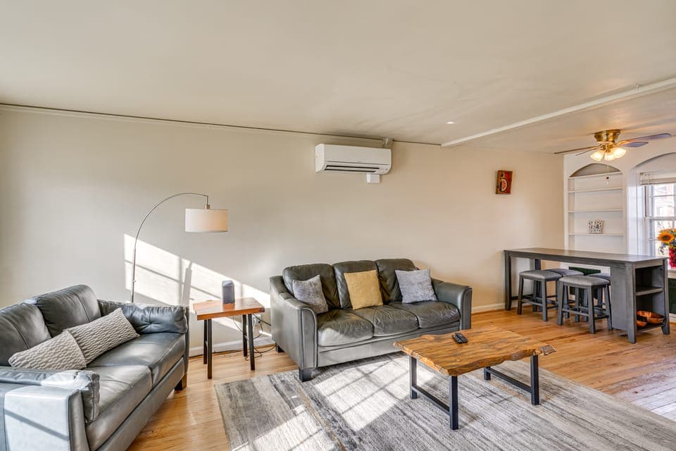 1 Mi to Downtown Pueblo! Cat-Friendly Condo Apartment in Pueblo