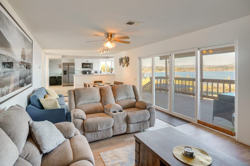 Waterfront Getaway on Lake Elsinore w/ Swim Spa House in Lake Elsinore