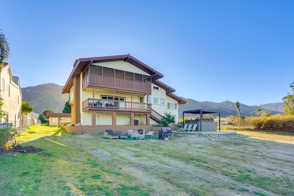 Waterfront Getaway on Lake Elsinore w/ Swim Spa House in Lake Elsinore