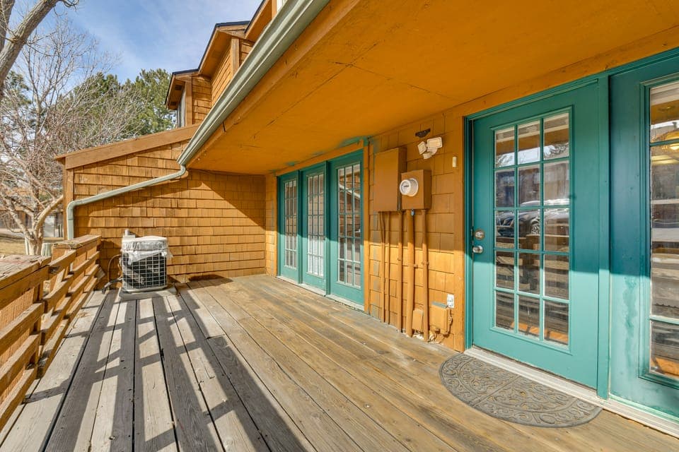 Extended Stay in Denver Area! Pet-Friendly Retreat Apartment in Aurora