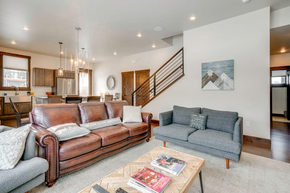Easy Access to Ski Runs! Silverthorne Mtn Chalet House in Summit County