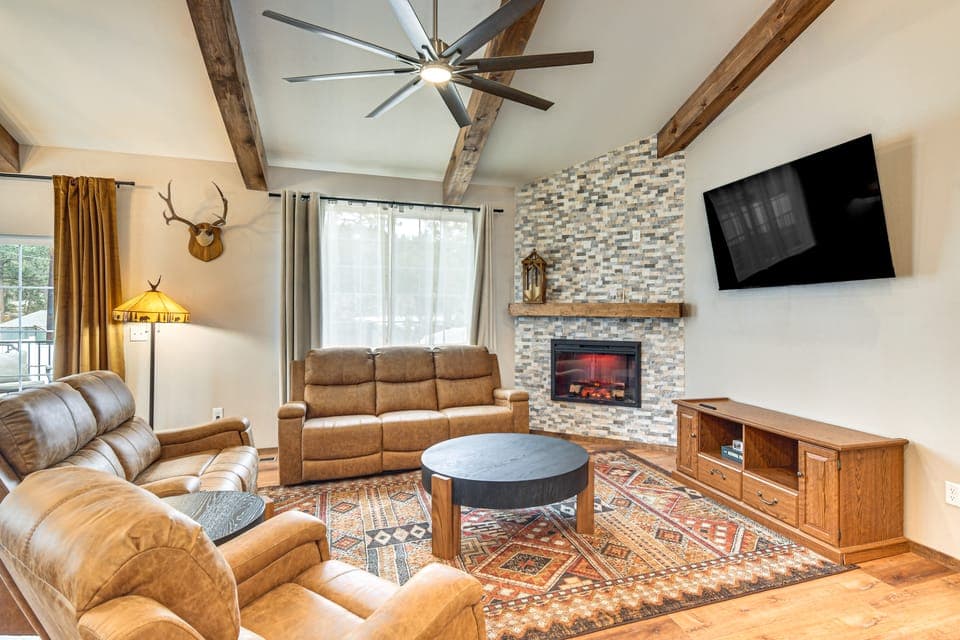 Hike & Fish: Group Getaway w/ Hot Tub in Bailey! House in Bailey