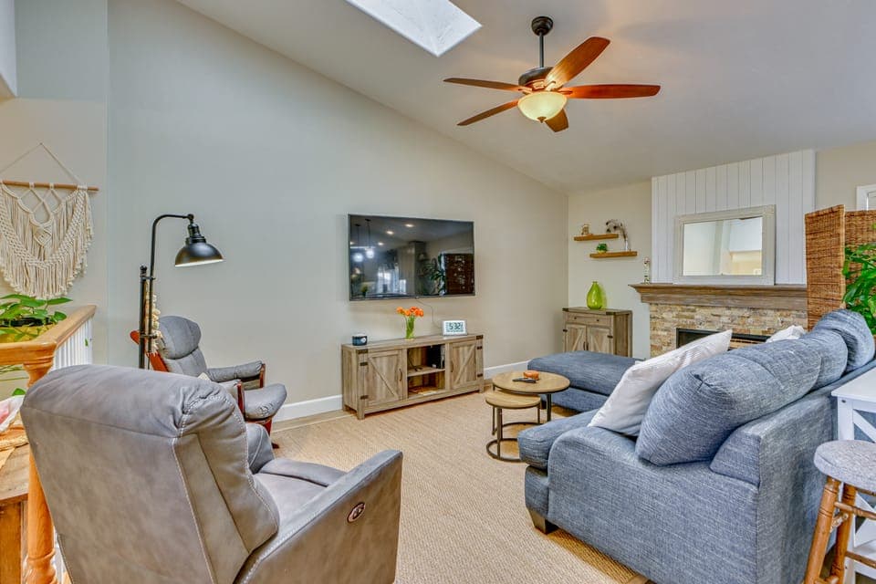 1 Mi to Beach! 'Carlsbad Retreat' w/ Serene Garden House in Carlsbad