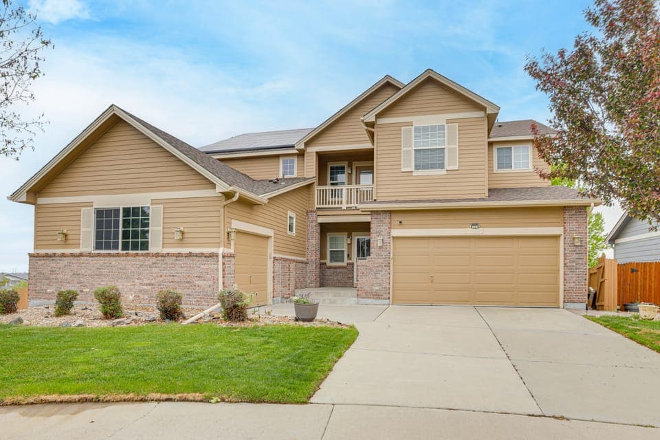 Families Welcome! Centrally Located Aurora Escape Apartment in Aurora
