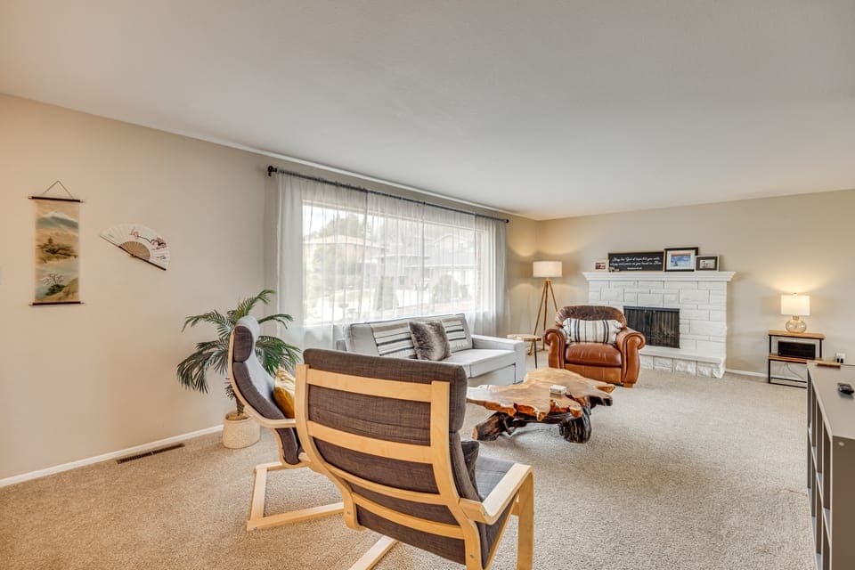 Walk to Palmer Park! Mtn-View Haven w/ Deck & Yard House in Colorado Springs