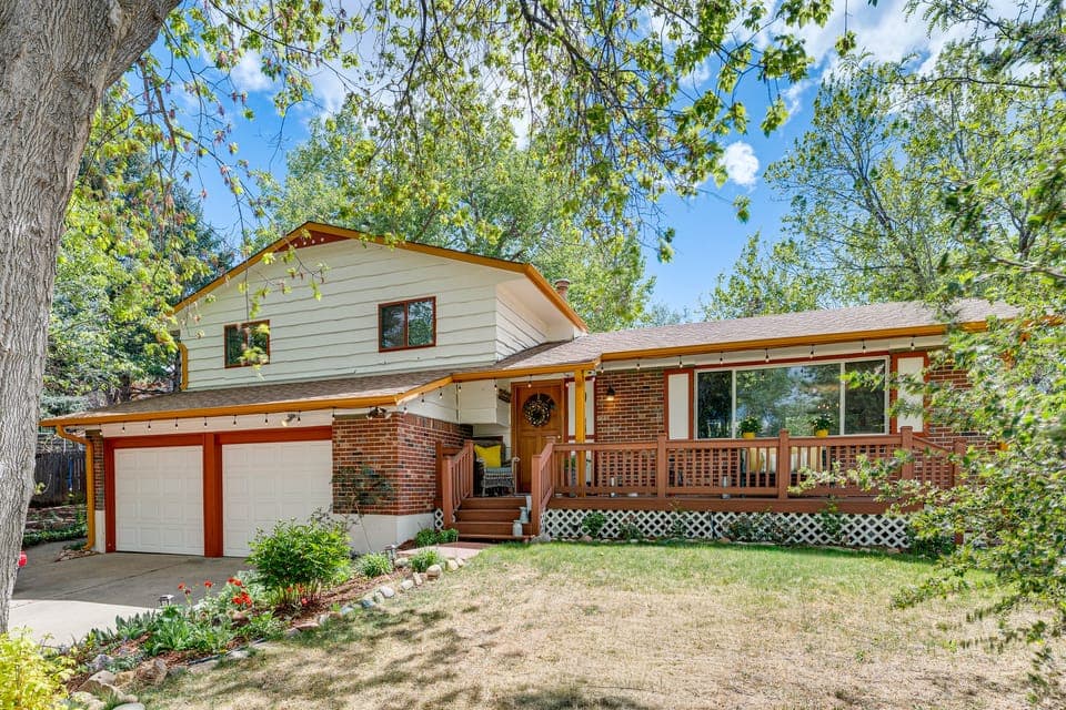 Eclectic Multi-Level Charmer! 2 Mi to CU Boulder House in Boulder