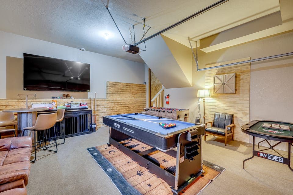 Alpine Luxury & Mtn Views: Family Big Bear Escape! House in Big Bear