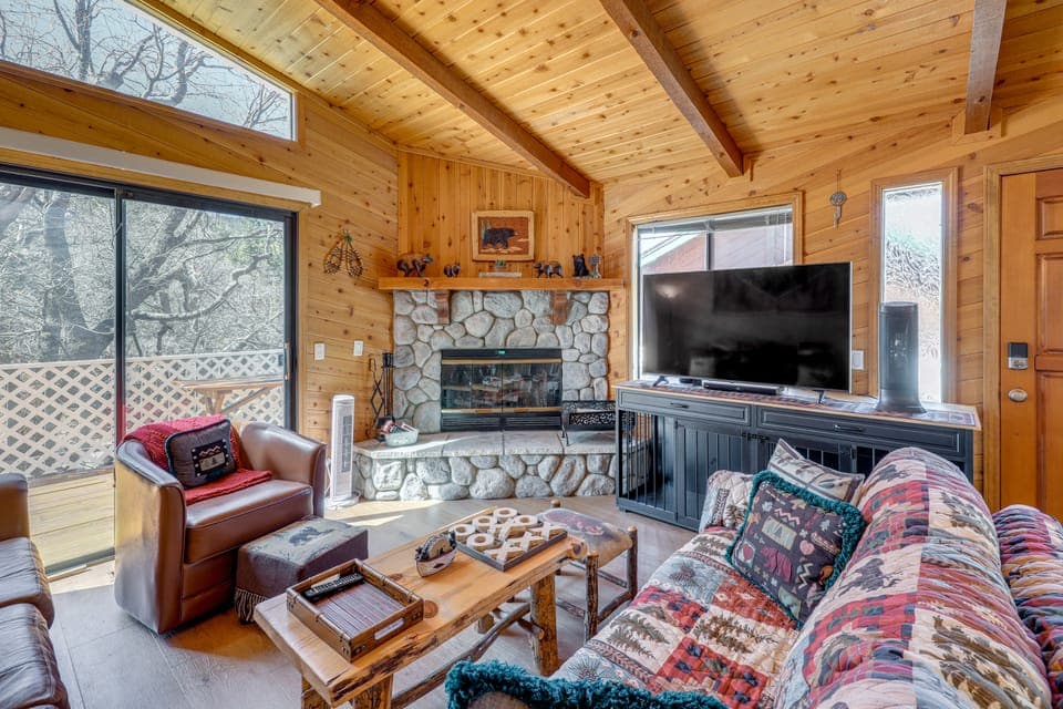 Alpine Luxury & Mtn Views: Family Big Bear Escape! House in Big Bear