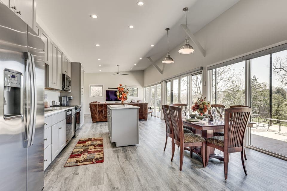 Mtn & Creek Views! Harrisonburg Escape on 10 Acres House in Central