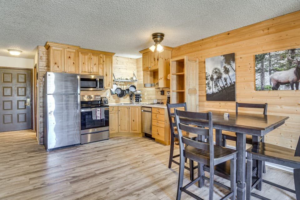 < 1 Mi to Granby Rodeo! Retreat w/ Pool & Hot Tub Apartment in Granby