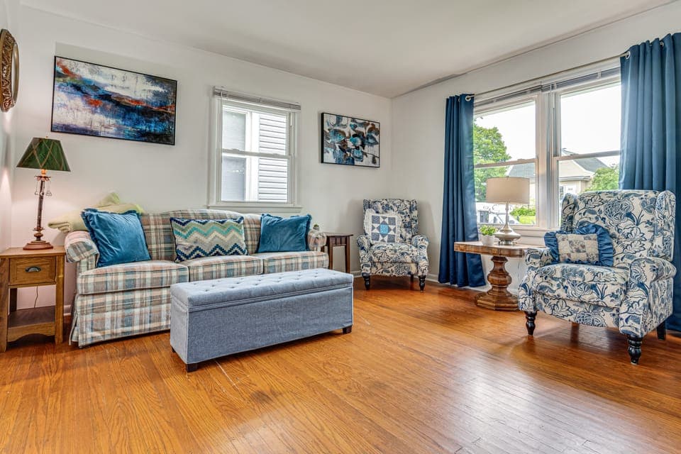 Pets Welcome! Walkable Beech Grove Haven Near Town House in Perry Township