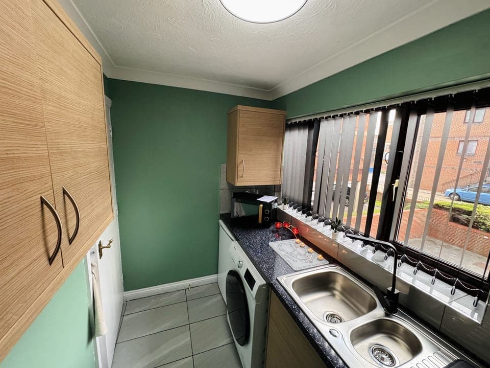 Apartment | Private kitchen | Fridge, microwave, oven, stovetop