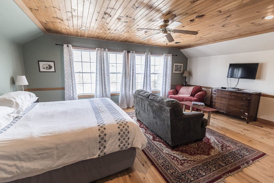 King size bed