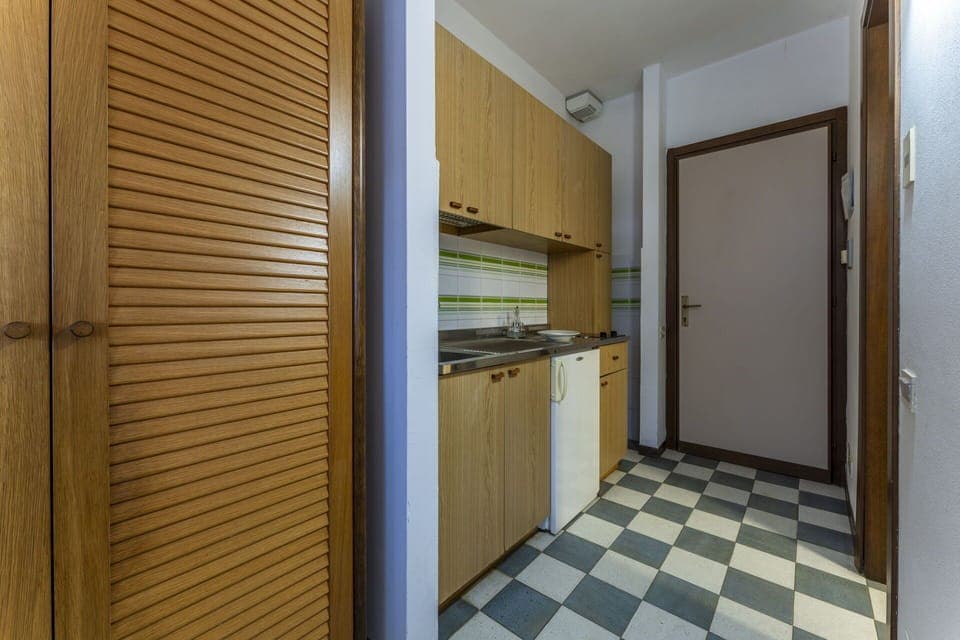 Autumn, Kitchen, Living Room, Spring, Summer