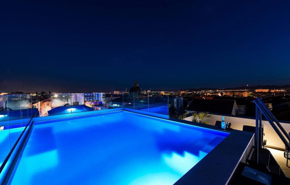 pool