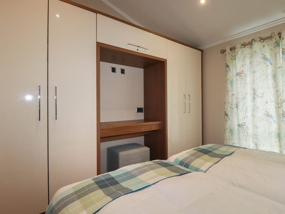 2 bedrooms, individually decorated, individually furnished, free WiFi