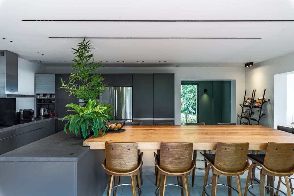 Villa rental with sea view near Cannes city center with swimming pool