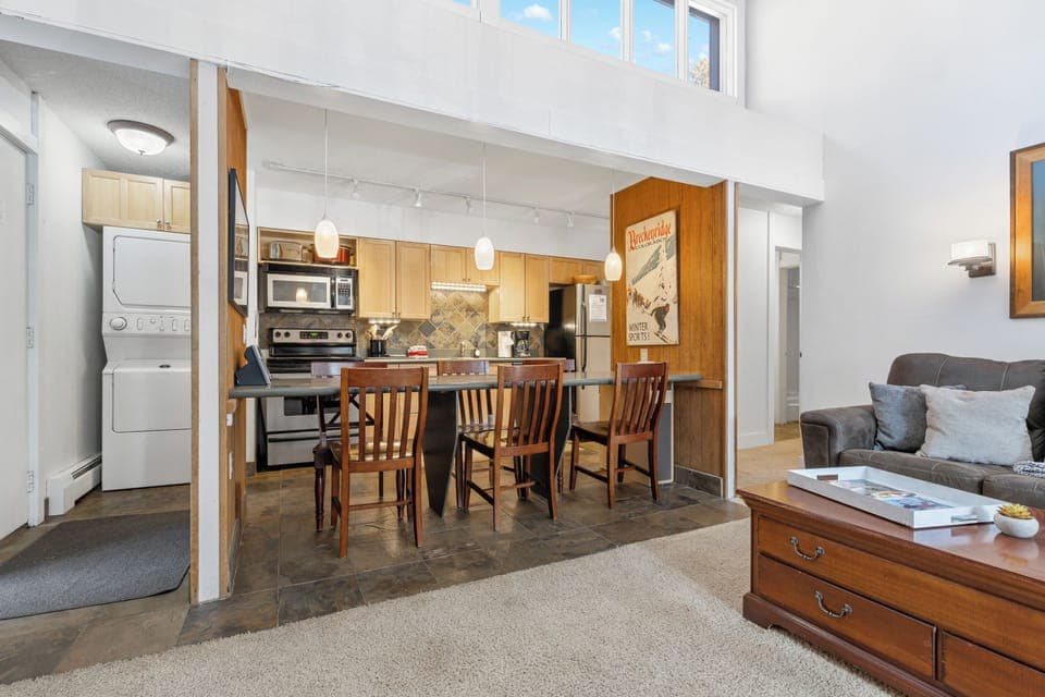 Vaulted ceiling and lots of natural lighting