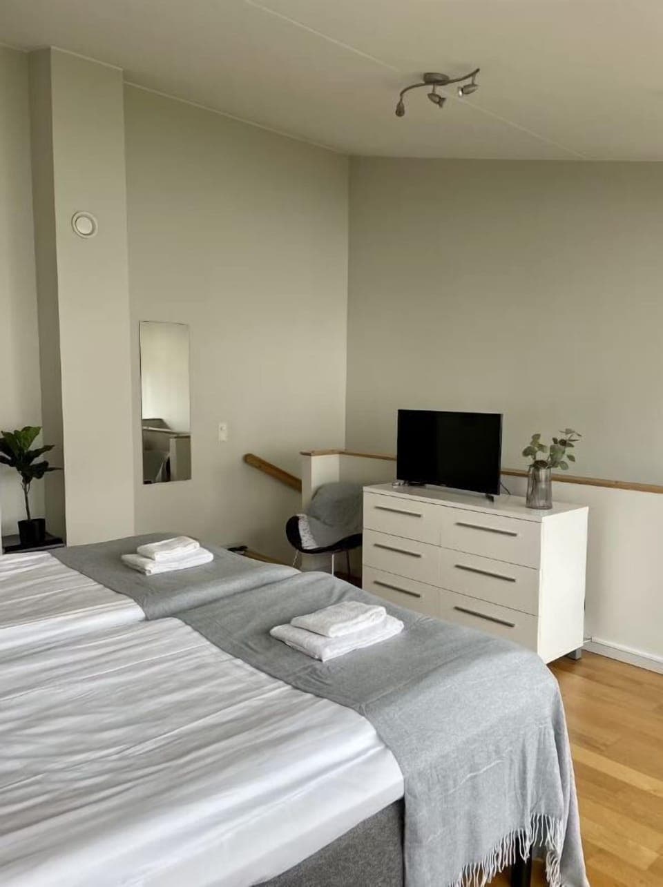 Apartment, 1 Bedroom | 1 bedroom, desk, blackout drapes, iron/ironing board