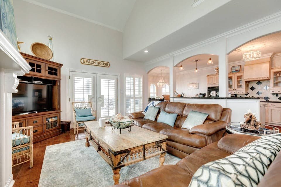 Spacious and bright living are