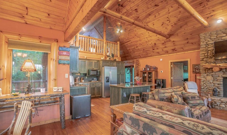 Lodge| Open Concept Kitchen-Living-Dining