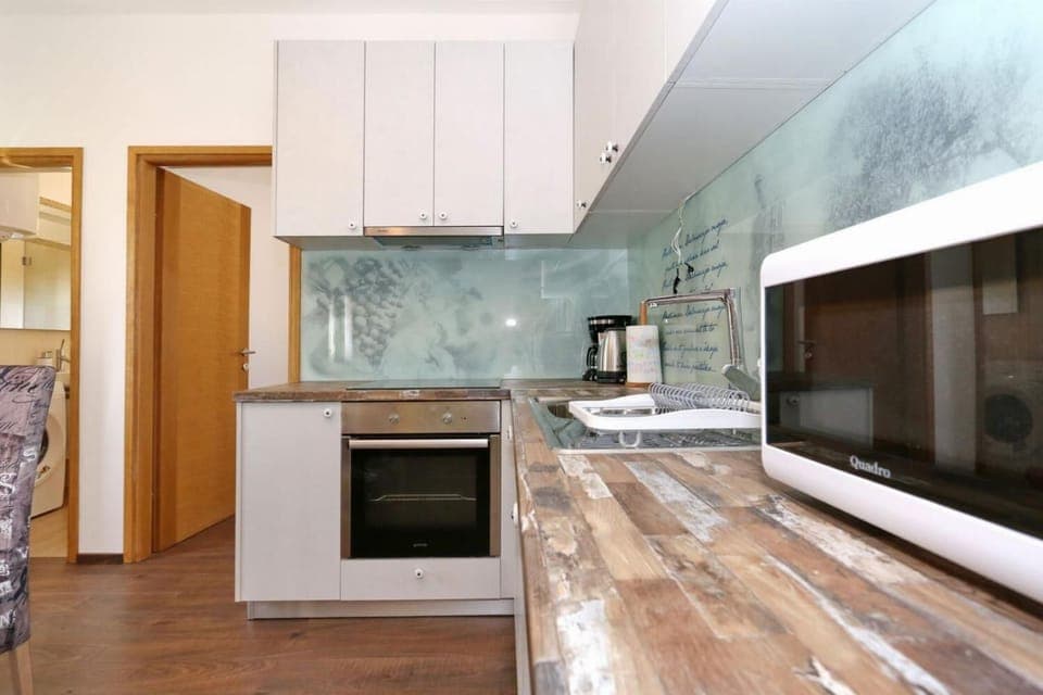 Equipped kitchen