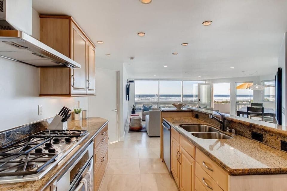 Chefs Kitchen - Entertain - Cook with Views