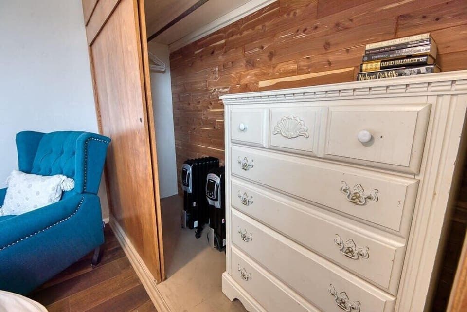 #StayinMyDistrict #BookDirect