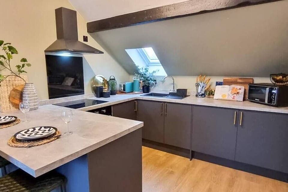 Open plan kitchen, perfect for cooking with family 