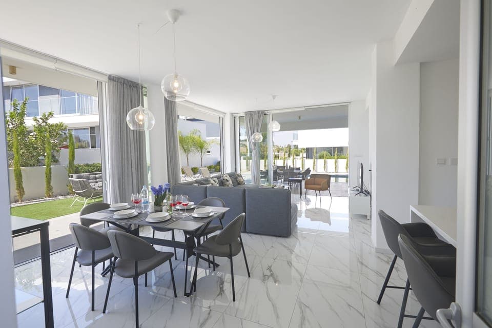 Dining Area with table and chairs to seat 6 people