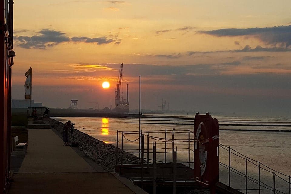 Region [summer] (>5 km)