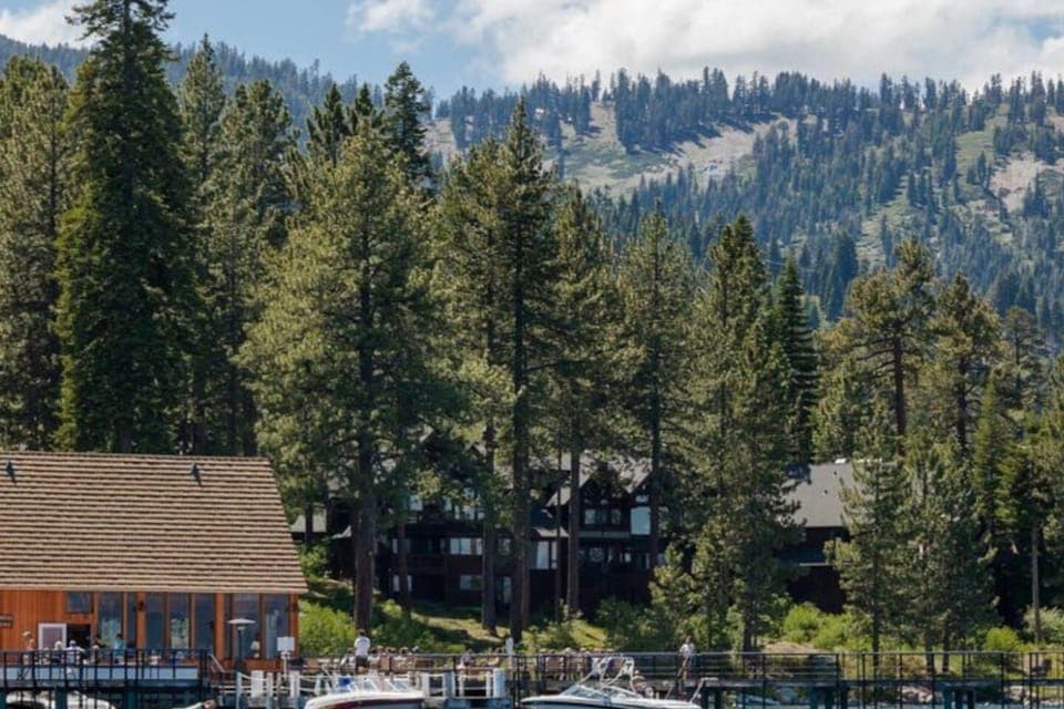 Summer picture of Chamberlands with view of Homewood resort