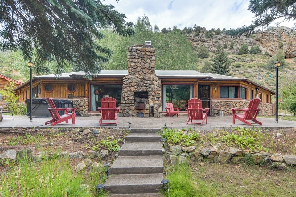 House (3 Bedrooms) | Front of property