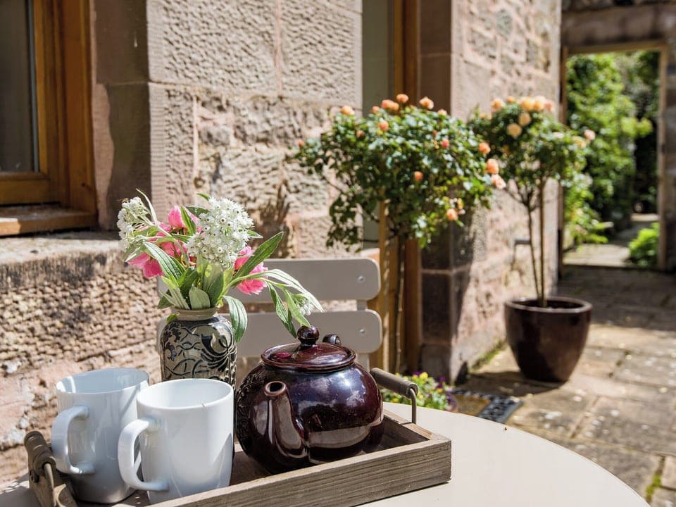 Sitting-out-area | Little SwintonGarden Cottage, Coldstream