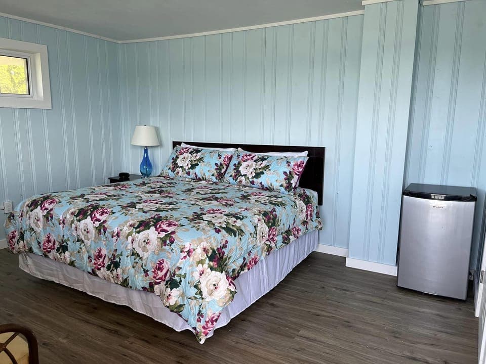 King Room Lake View | Bed sheets