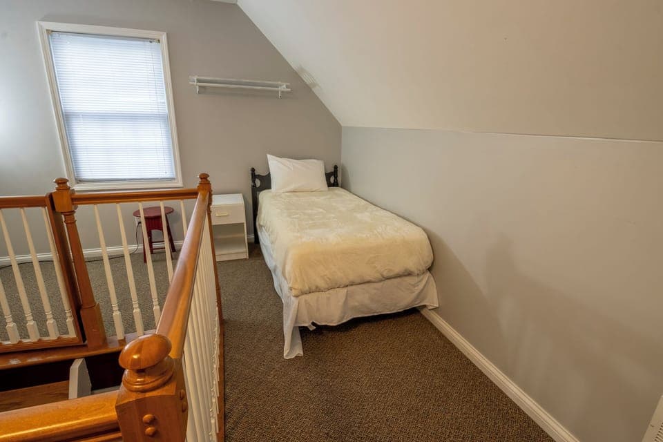 Second Level | Loft | Three Twin | Queen