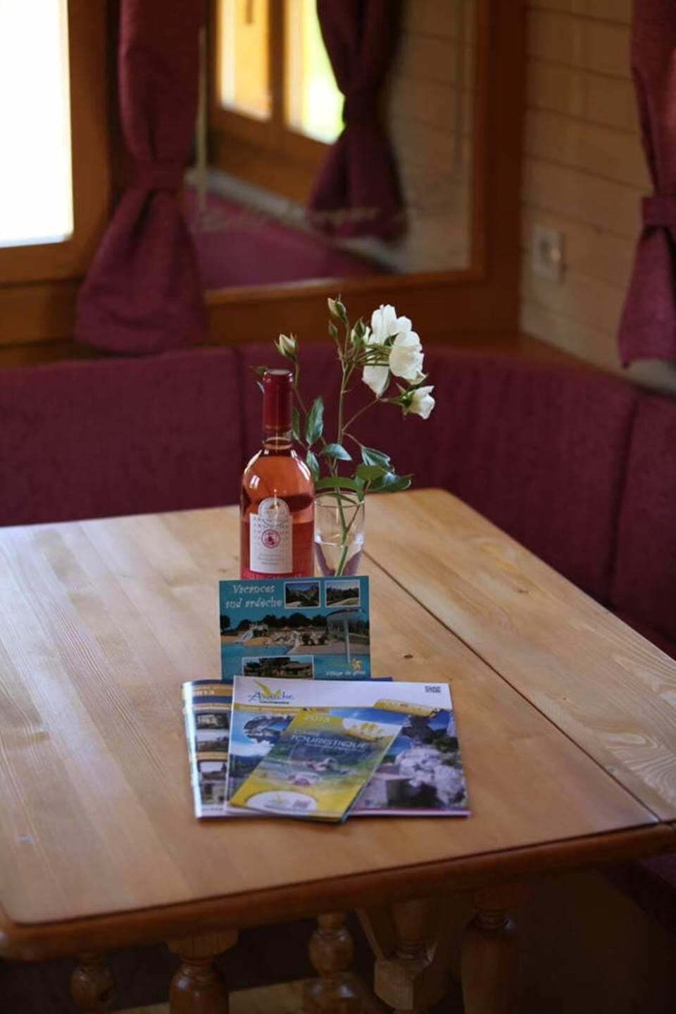 Meriva - Roulotte insolite 2-3 personnes (05)