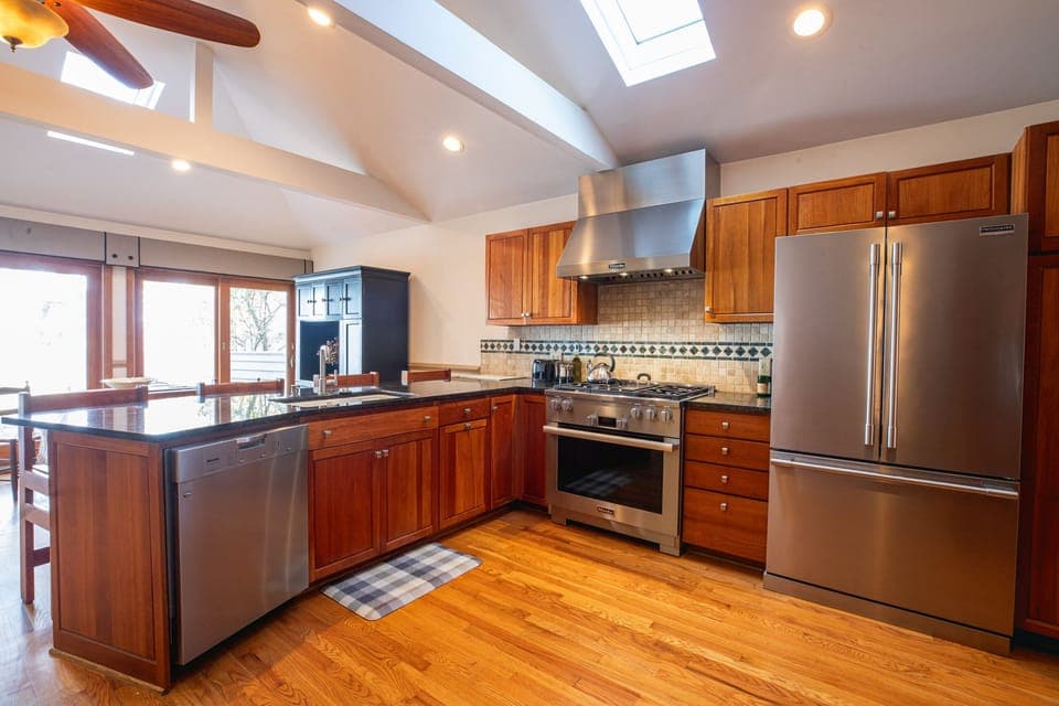 Spacious kitchen for cooking and conversations