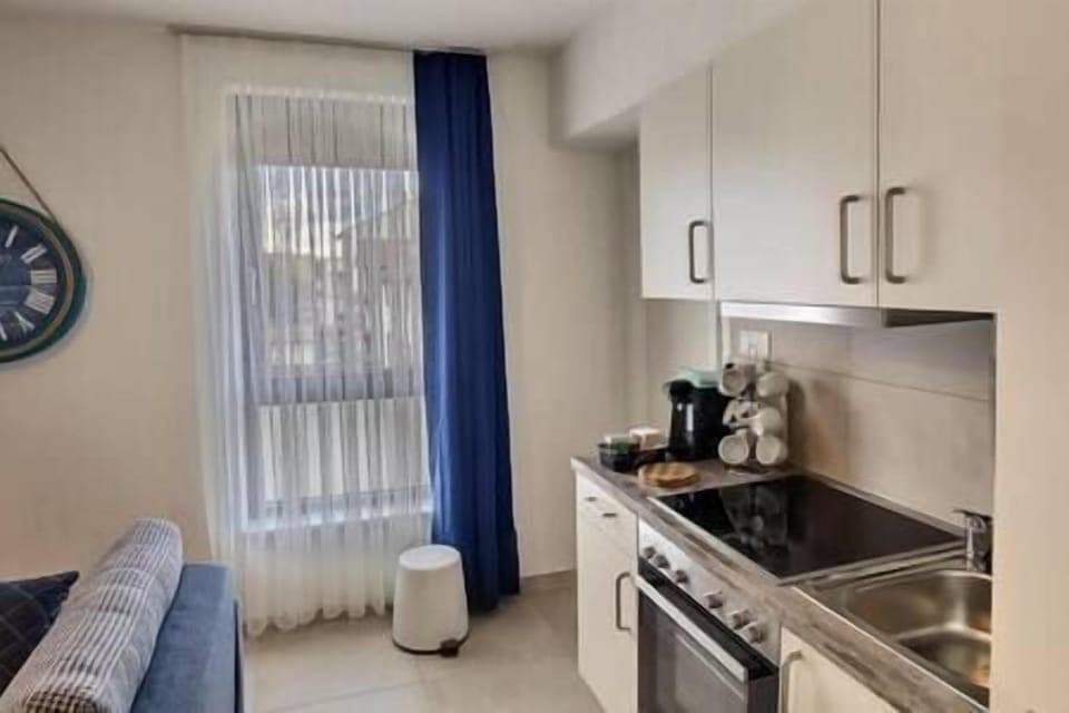 4e017714-7ec8-42ce-922b-a848f07c08bc