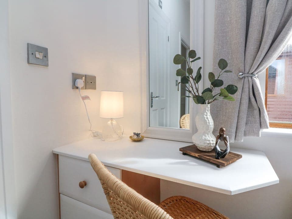 Cottage | Business center