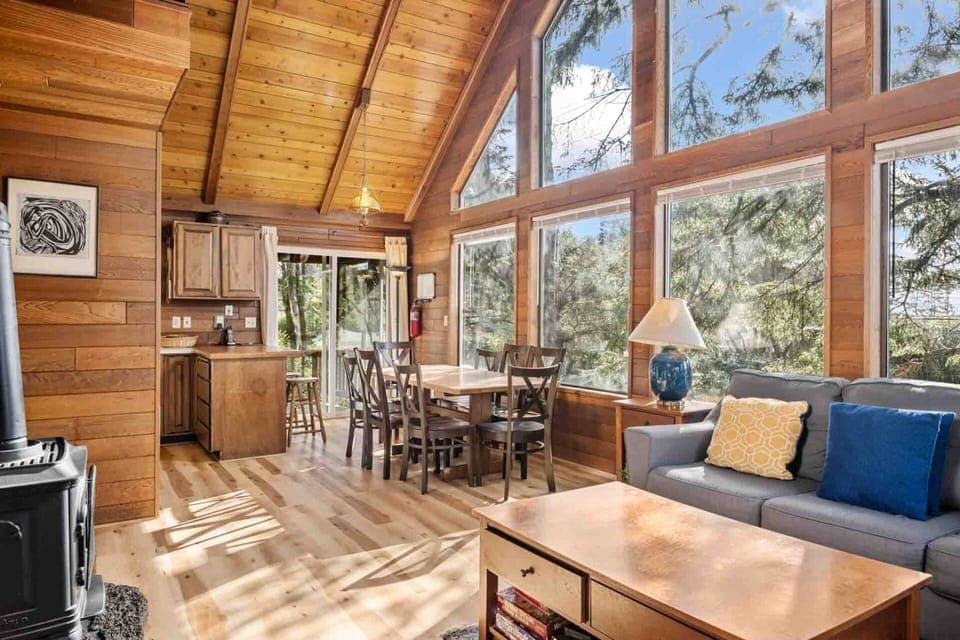 Welcome to the Hemlock House. We hope we get to host you at this one of a kind Cannon Beach rental. Please reach out with any questions.